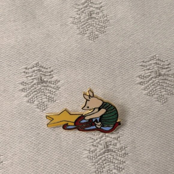 Disney Pin Piglet with a Star - Picture 1 of 2